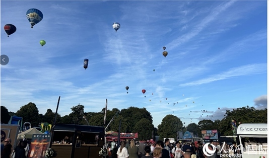 布里斯托國際熱氣球節(jié)現(xiàn)場。人民網記者 余穎攝
