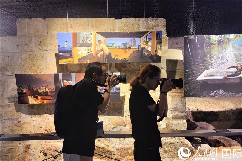 金磚國家城市主題攝影展現(xiàn)場。 人民網(wǎng)記者 于宏建攝