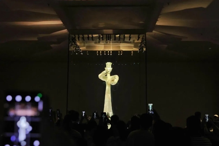 8月31日，亞洲媒體考察團(tuán)參訪三星堆博物館。《中國(guó)經(jīng)濟(jì)周刊》記者肖翊攝