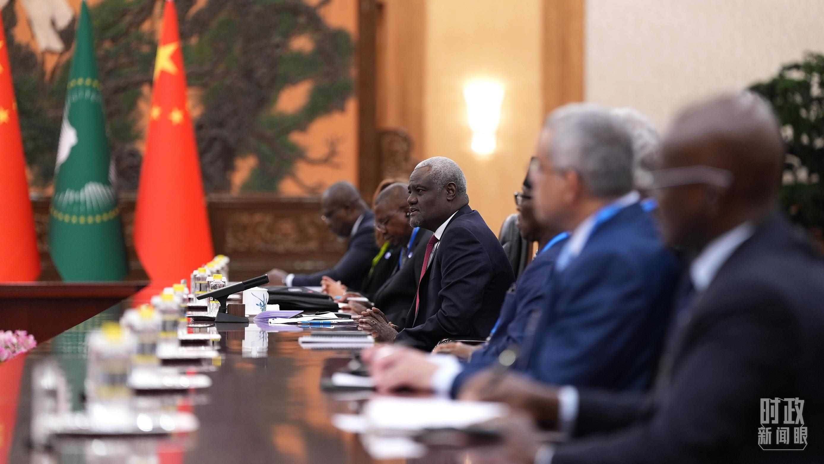  △正在參加會晤的非盟委員會主席。（總臺央視記者彭漢明拍攝）