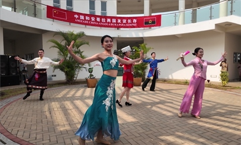 舞蹈《美麗中國(guó)》。內(nèi)圖大學(xué)孔子學(xué)院供圖