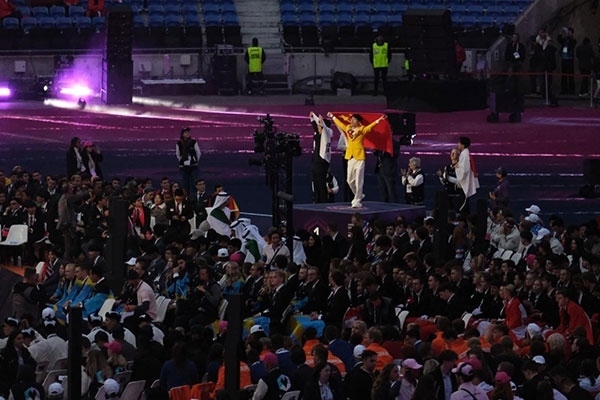 中國(guó)選手登上最高領(lǐng)獎(jiǎng)臺(tái)。人民網(wǎng)記者 于超凡攝