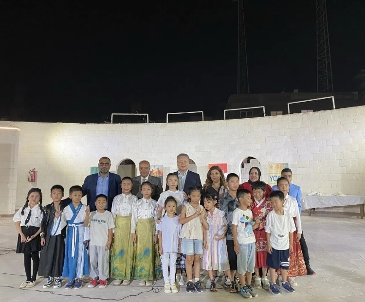 活動(dòng)現(xiàn)場(chǎng)合影。開(kāi)羅中國(guó)文化中心供圖