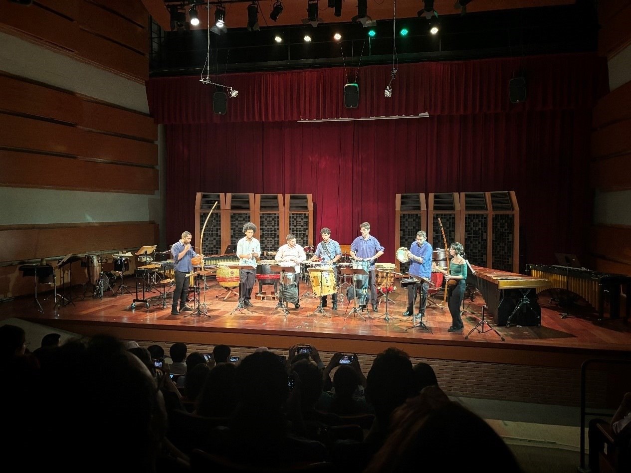 圣保羅州立大學(xué)藝術(shù)學(xué)院打擊樂團在活動上表演精彩的節(jié)目。 圣保羅州立大學(xué)孔子學(xué)院供圖