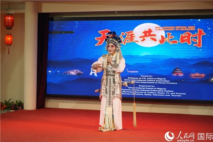 曲劇表演。人民網(wǎng)記者 姜宣攝