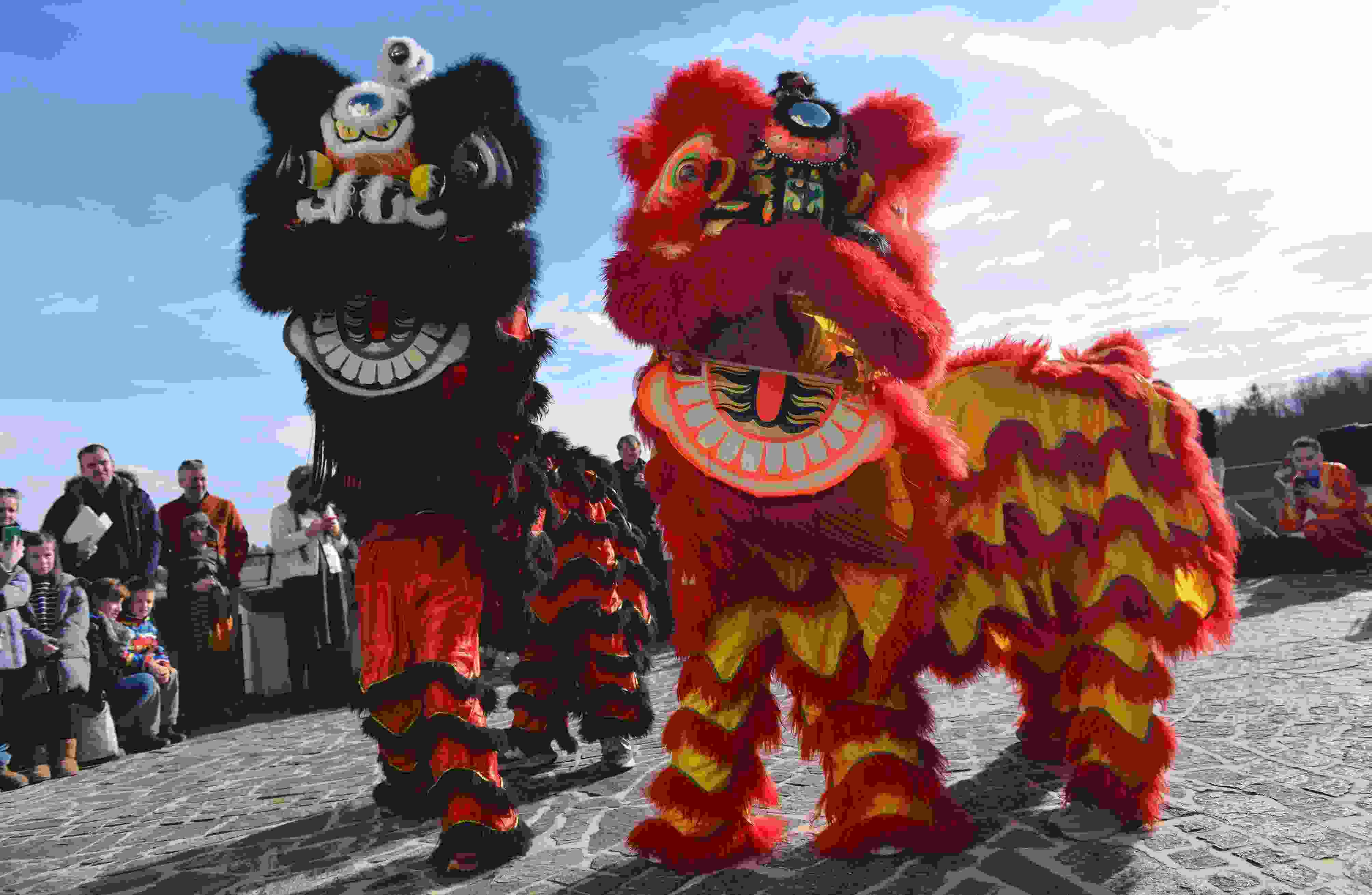 △當(dāng)?shù)貢r(shí)間2024年2月4日，克羅地亞克拉皮納，薩格勒布大學(xué)孔子學(xué)院舉辦一系列活動(dòng)，迎接中國農(nóng)歷龍年春節(jié)。