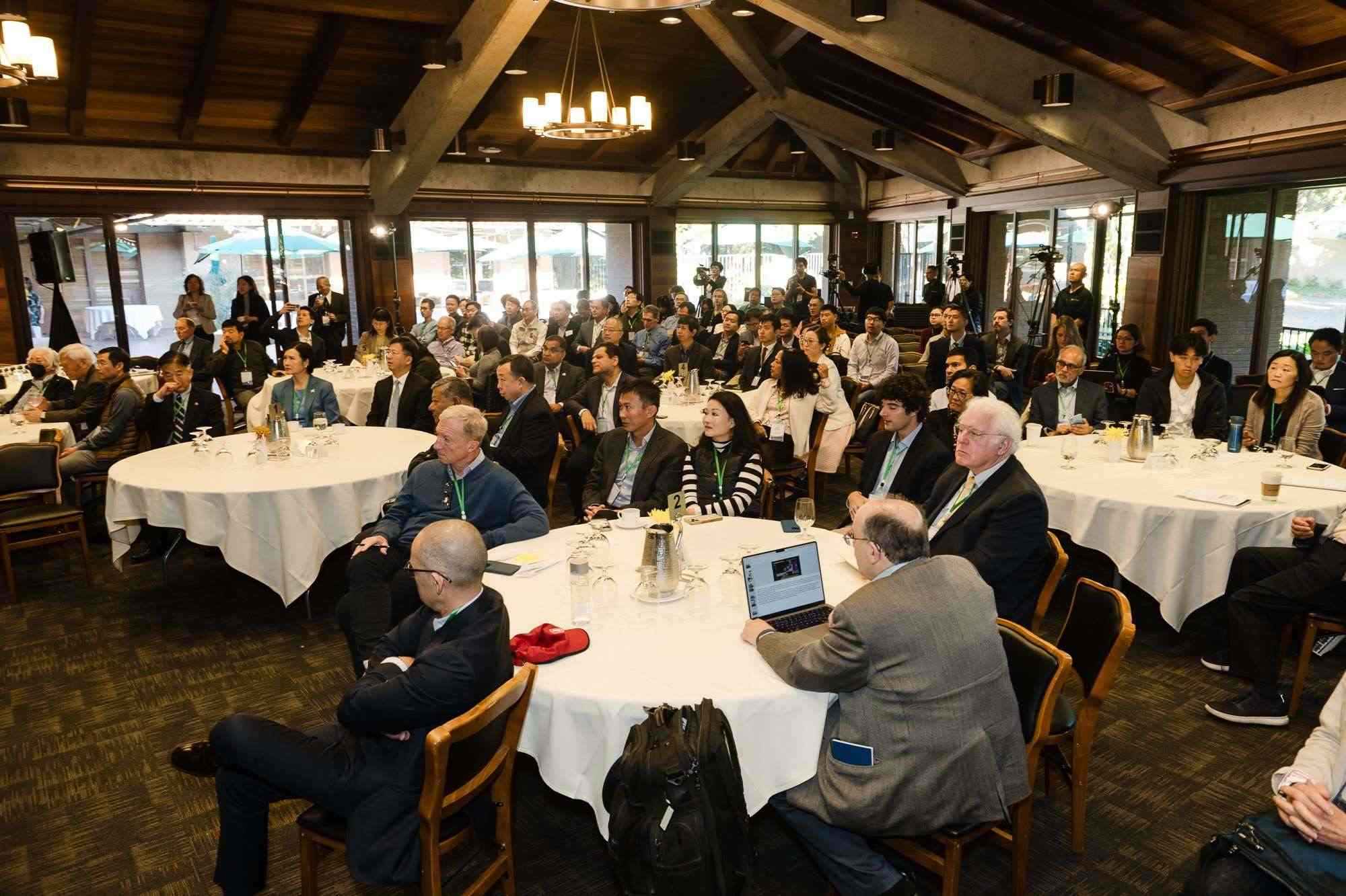 峰會現場。馮超攝