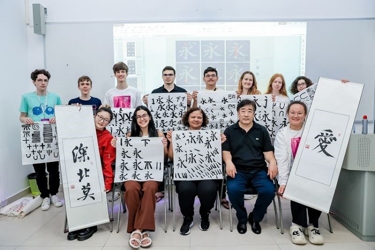 深北莫舉行文化交流活動。深北莫供圖