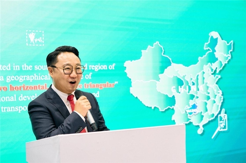 “中國館”貴州旅游推介會現(xiàn)場介紹。楊浩鵬