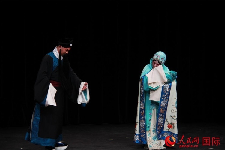 《趙氏孤兒》演出劇照。人民網(wǎng)記者 尚凱元攝