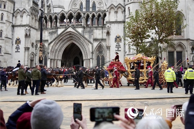 2024倫敦金融城市長(zhǎng)就職巡游現(xiàn)場(chǎng)。吳若鳴攝