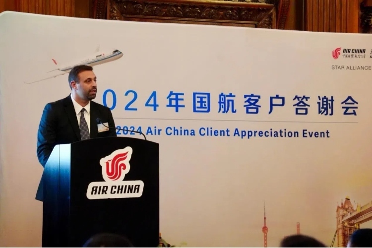 英國48家集團俱樂部主席杰克·佩里發(fā)表致辭。吳若鳴攝