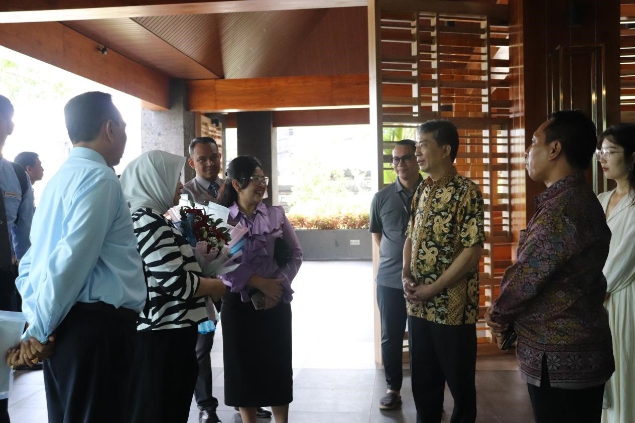 馬蒂尼與師生交流。烏達雅納大學旅游孔子學院供圖