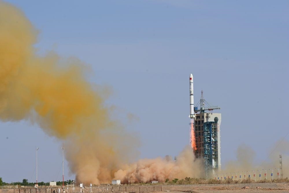 △2023年5月21日16時，我國在酒泉衛(wèi)星發(fā)射中心采用長征二號丙運載火箭，成功發(fā)射首顆內(nèi)地與澳門合作研制的空間科學(xué)衛(wèi)星“澳門科學(xué)一號”。