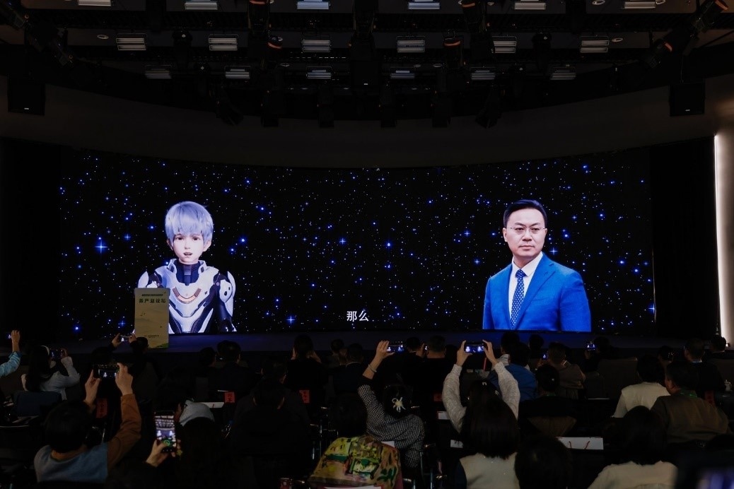 中國(guó)工程院院士、湖南師范大學(xué)校長(zhǎng)劉仲華與人民網(wǎng)數(shù)字人白澤線上對(duì)話