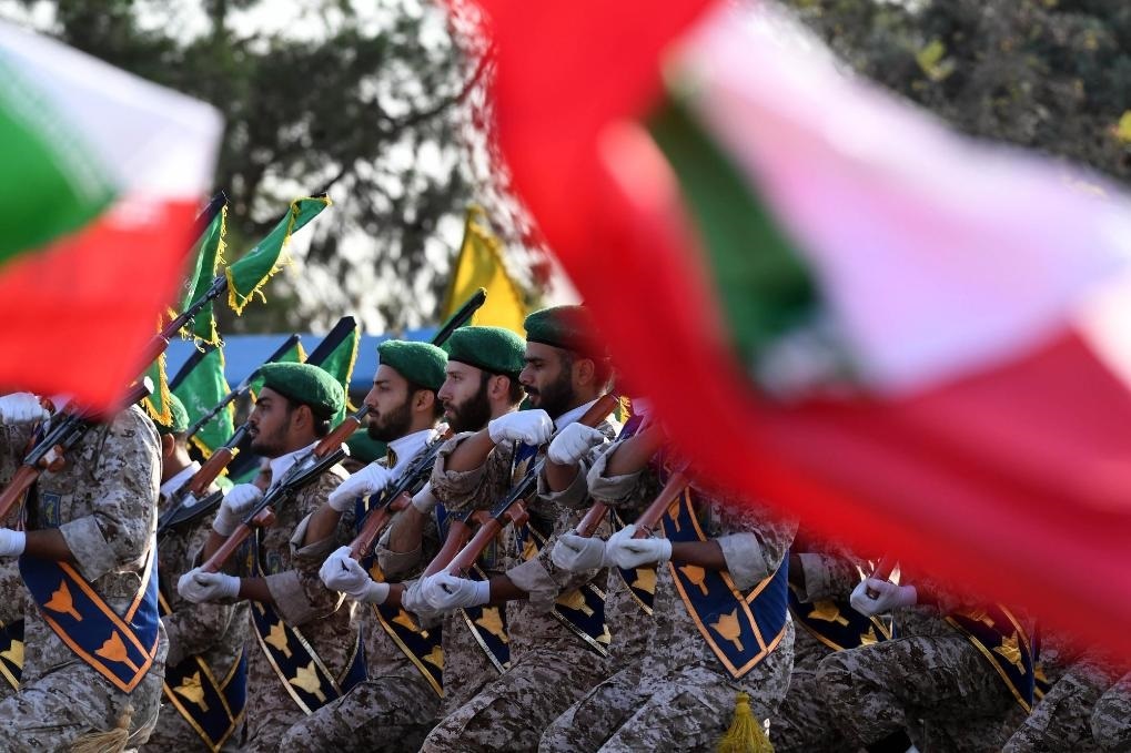 2024年9月21日，伊朗軍人在首都德黑蘭參加閱兵式。新華社記者沙達提攝