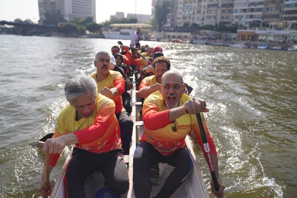 活動(dòng)現(xiàn)場(chǎng)龍舟競(jìng)技，共慶春節(jié)。開羅中國(guó)文化中心供圖