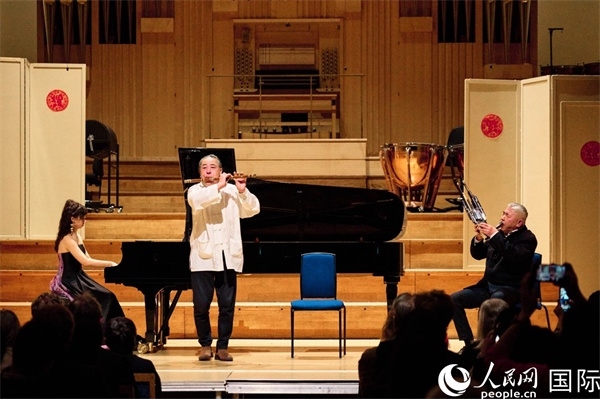 旅英音樂家聯(lián)袂演奏《枉凝眉》。楊浩鵬攝