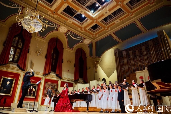 大合唱《燈火里的中國》。楊浩鵬攝