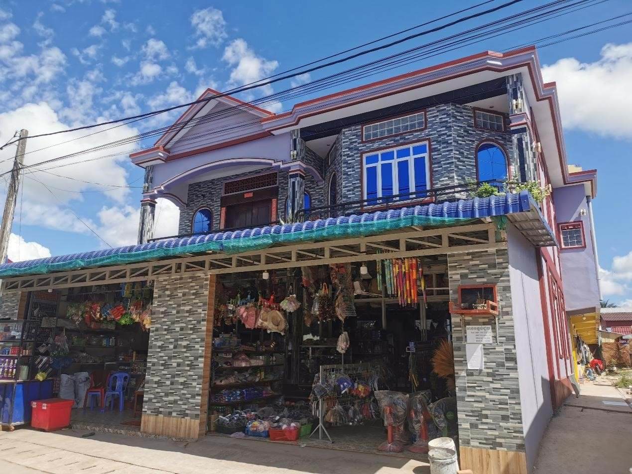 毗鄰西港特區(qū)的商店。西港特區(qū)供圖