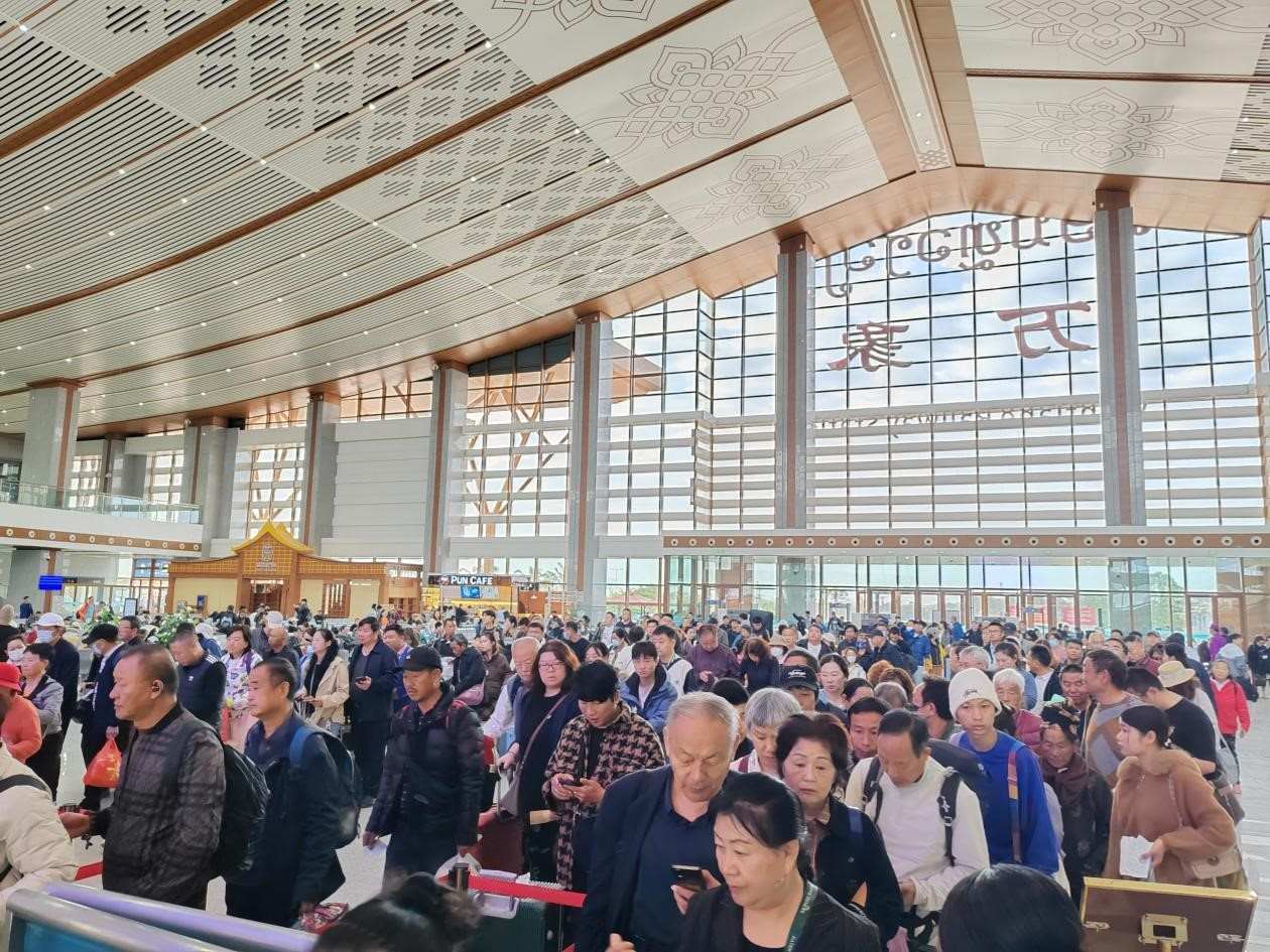 春節(jié)期間的中老鐵路萬(wàn)象站。李加勇攝