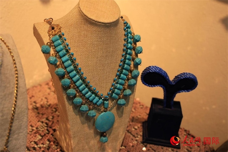 蘇美爾時(shí)期的流行項(xiàng)鏈。 人民網(wǎng)伊納斯·易卜拉欣攝