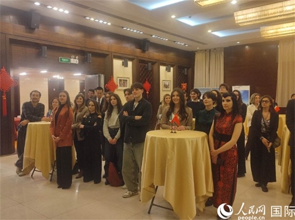 來自意大利多所高校的師生代表參加了此次活動(dòng)。人民網(wǎng)記者鄭彬攝