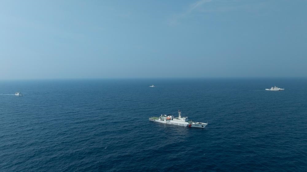 4月22日，中越海警艦艇編隊(duì)在北部灣海域開展聯(lián)合巡邏。（中國海警供圖）