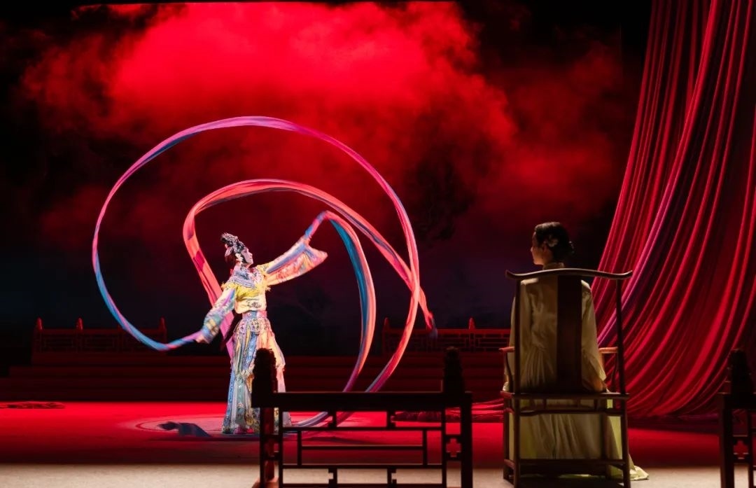 演出現(xiàn)場(chǎng)。北京人藝供圖