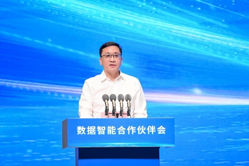 圖為河南省人民政府國(guó)有資產(chǎn)監(jiān)督管理委員會(huì)黨委委員、副主任李海峰。