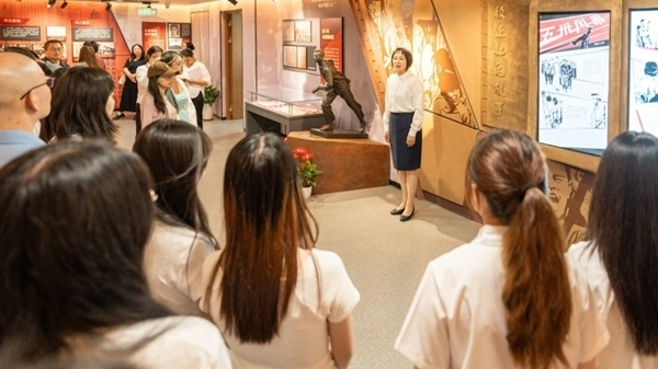 思政課現(xiàn)場(chǎng)。東華大學(xué)供圖