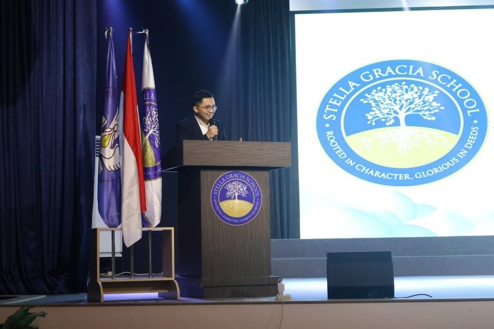 安德魯致辭。哈山努丁大學(xué)孔子學(xué)院供圖